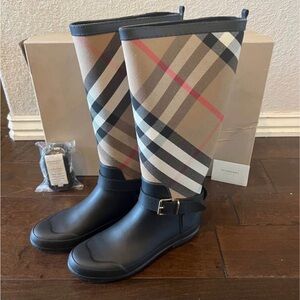 Burberry Simeon Check Rain Boot